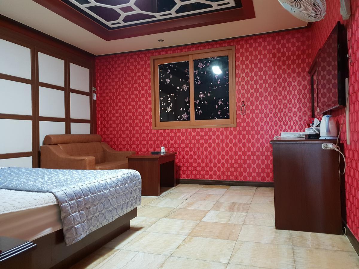 Plus Motel Пусан Экстерьер фото